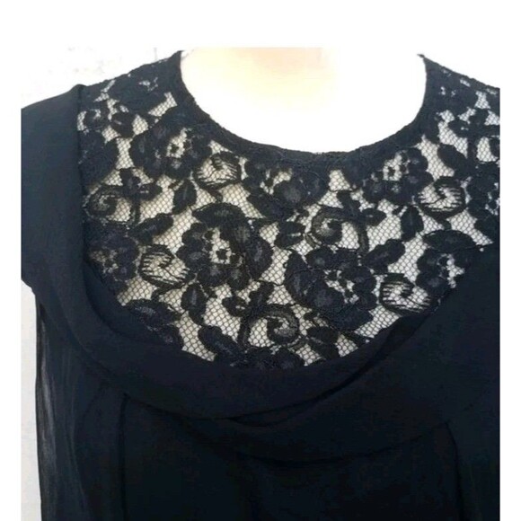 Nanette Lepore blk silk flral lace detail top  wms sz 2 whimsigoth Y2k  academia - Picture 2 of 5